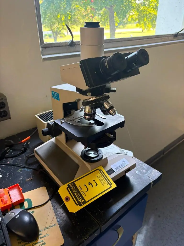 Used _UNKNOWN_ _UNKNOWN_ Microscopes Ohio US | Myron Bowling Auctioneers Inc #1504667
