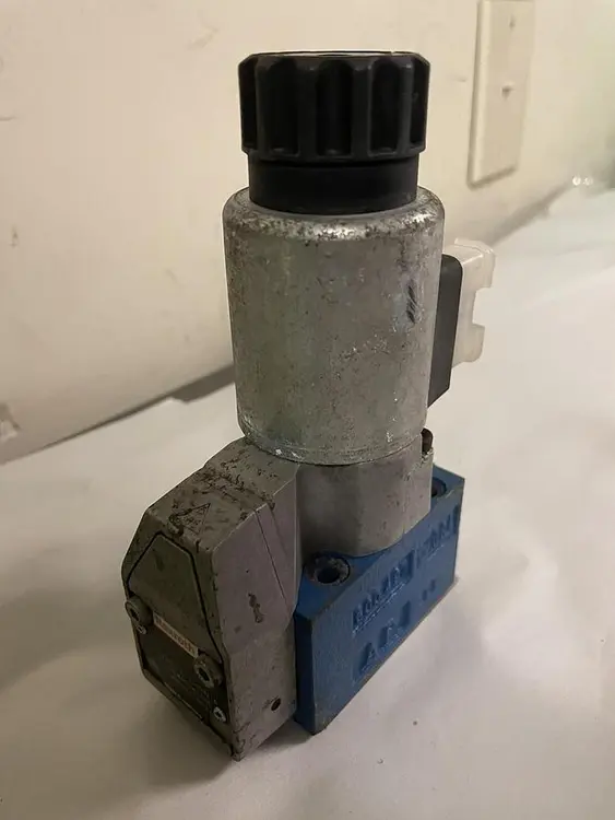 Used REXROTH R900089205 Solenoid Valves Ohio US | Surplus Asset Holdings #1247631