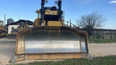 USED 2022 Caterpillar D8T