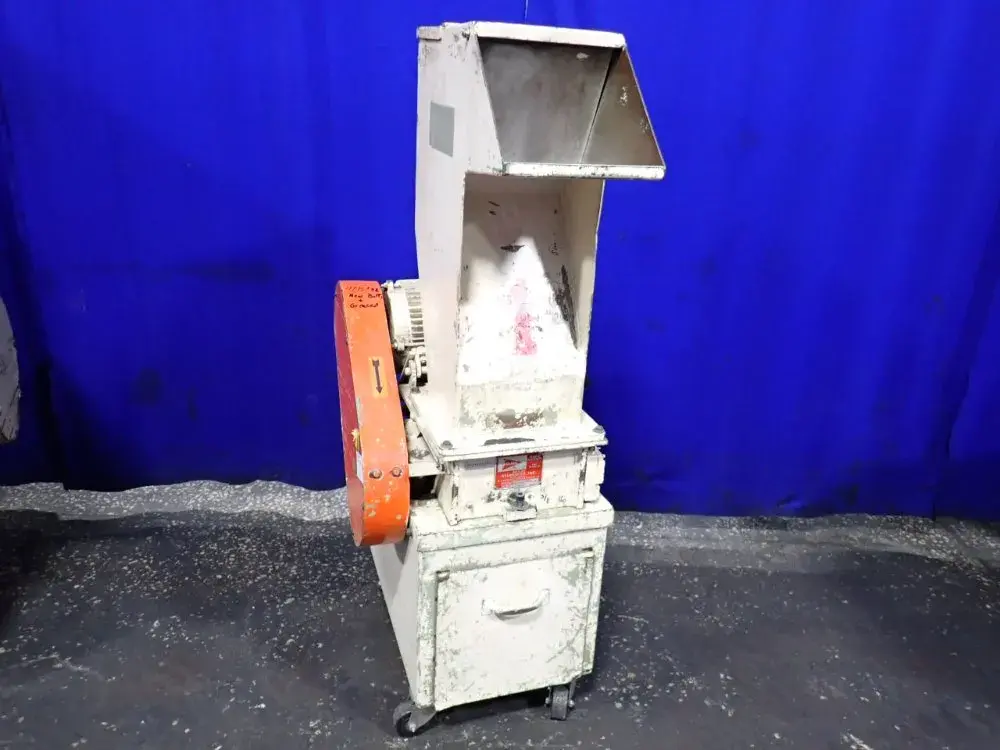 USED NELMOR PLASTIC MACHINERY 10M1