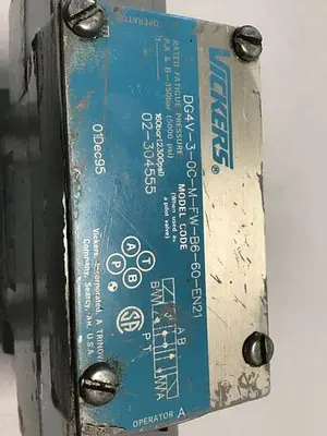 USED VICKERS DG4V30CMFWB660EN21