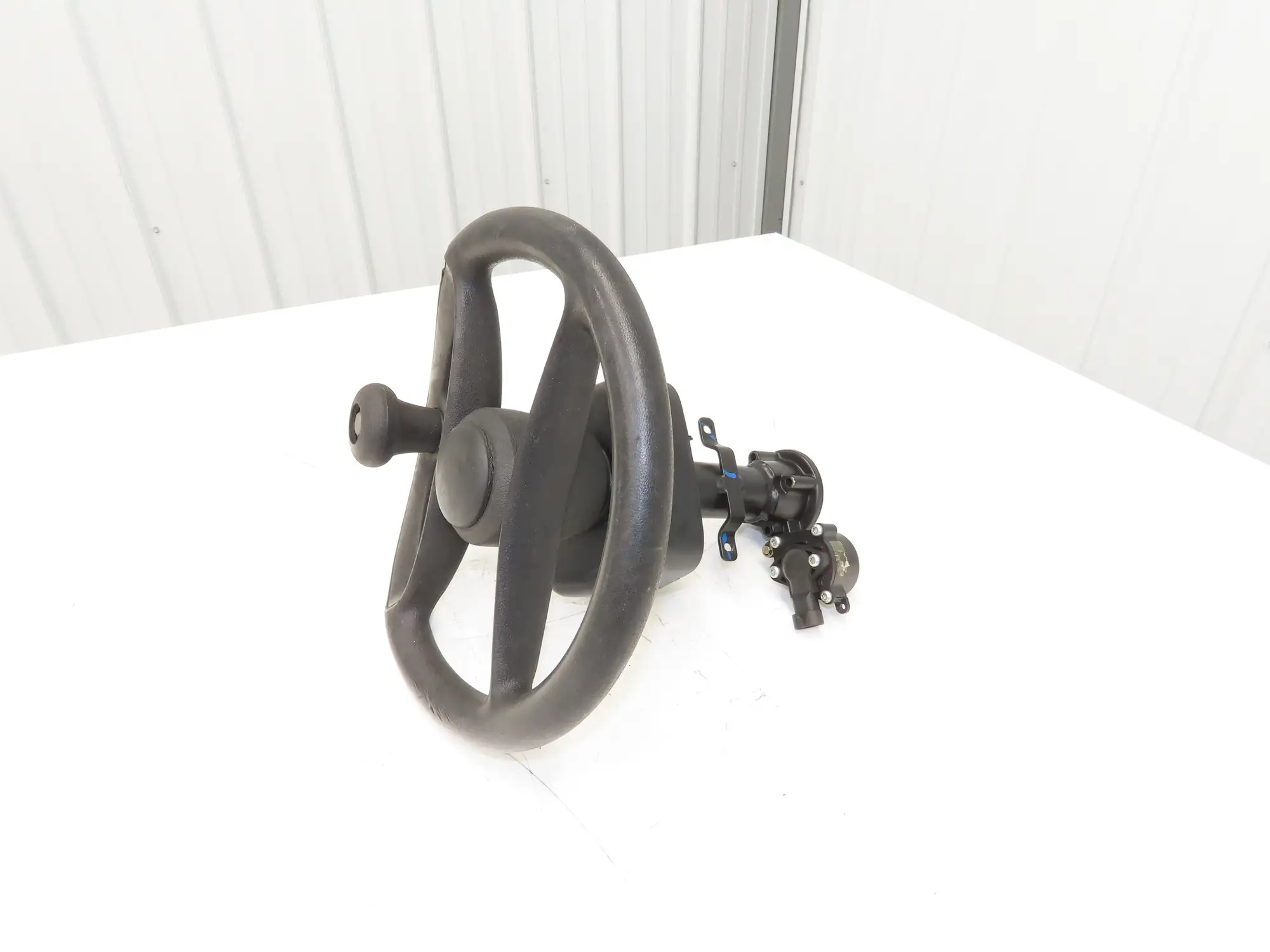 Hyster 8808585 Forklift Steering Wheel & Bracket Assembly Removed From E80XN