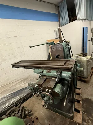 MILWAUKEE H No. 3 Horizontal Milling Machine | ListingHippo (1)