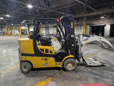 12,000 POUND YALE GLC120VX FORKLIFT TRUCK WITH 84" CASCADE PAPER CLAMP