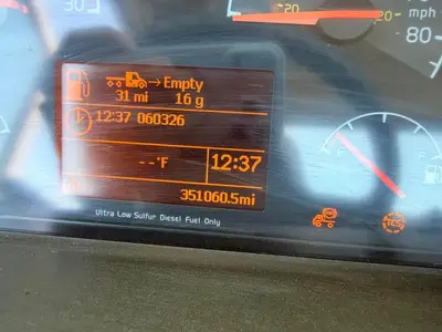 Used 2011 VOLVO VNL64T300 Conventional trucks California US | Ben Kaplan Equipment #1250886