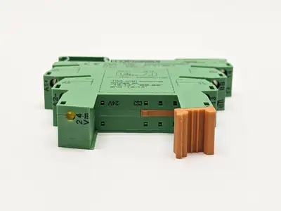 2967837,PLC-BSC-24DC/1IC/ACT | Phoenix Contact PLC-BSC-24DC/1IC/ACT Relay Base 2967837 - Used