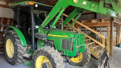 USED 2003 Deere 5420