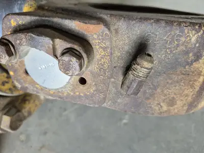 USED KOMATSU 561-63-62102
