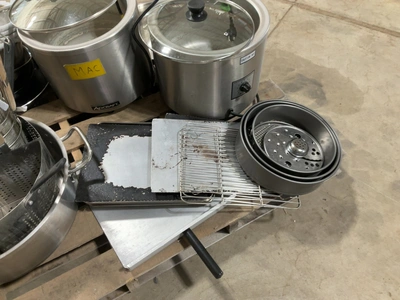 Used MIXED LOT OF MISCELLANEOUS STAINLESS STEEL RESTAURANT EQUIPMENT Restaurant Equipment (Miscellaneous) Michigan US | Miedema Asset Management Group #1761520