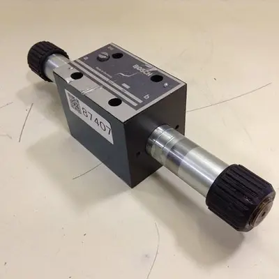 USED BOSCH 0 810 001 702