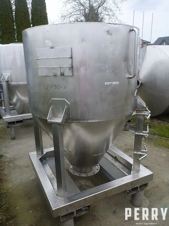 _UNKNOWN_ 1,300 LITRE Bins | Perry Equipment