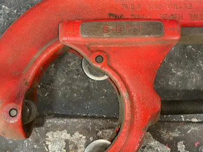 Used THE RIDGE TOOL COMPANY 62 Hand Cutters Ohio US | HGR 24 #1358123