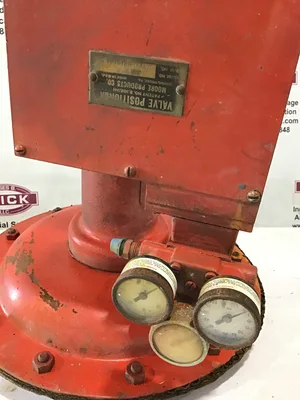 Moore 71P Actuated Plug Valve with Valve Positioner