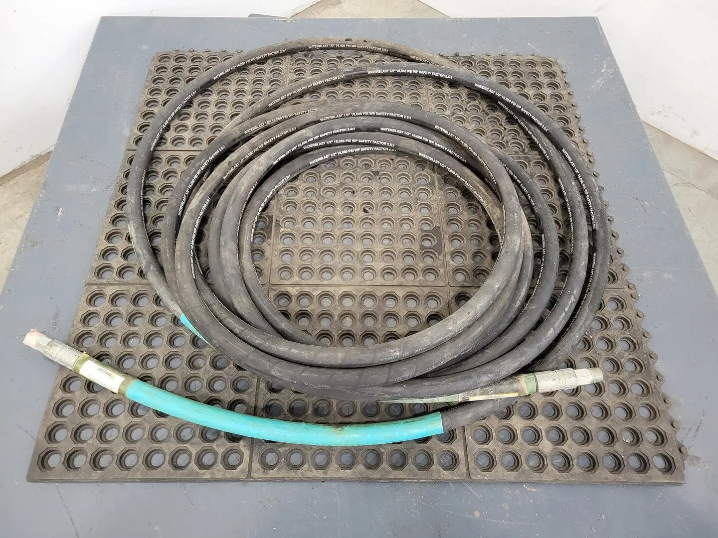 1/2" x 90ft Rubber Waterblast Hose