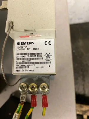 SIEMENS 6SN1123-1ABOO-OAA1 SERVO DRIVE