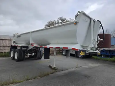 USED 1985 RELIANCE 28FT