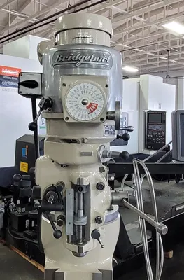 BRIDGEPORT 1-1/2 HP Mills, Vertical | Machinery Central (7)