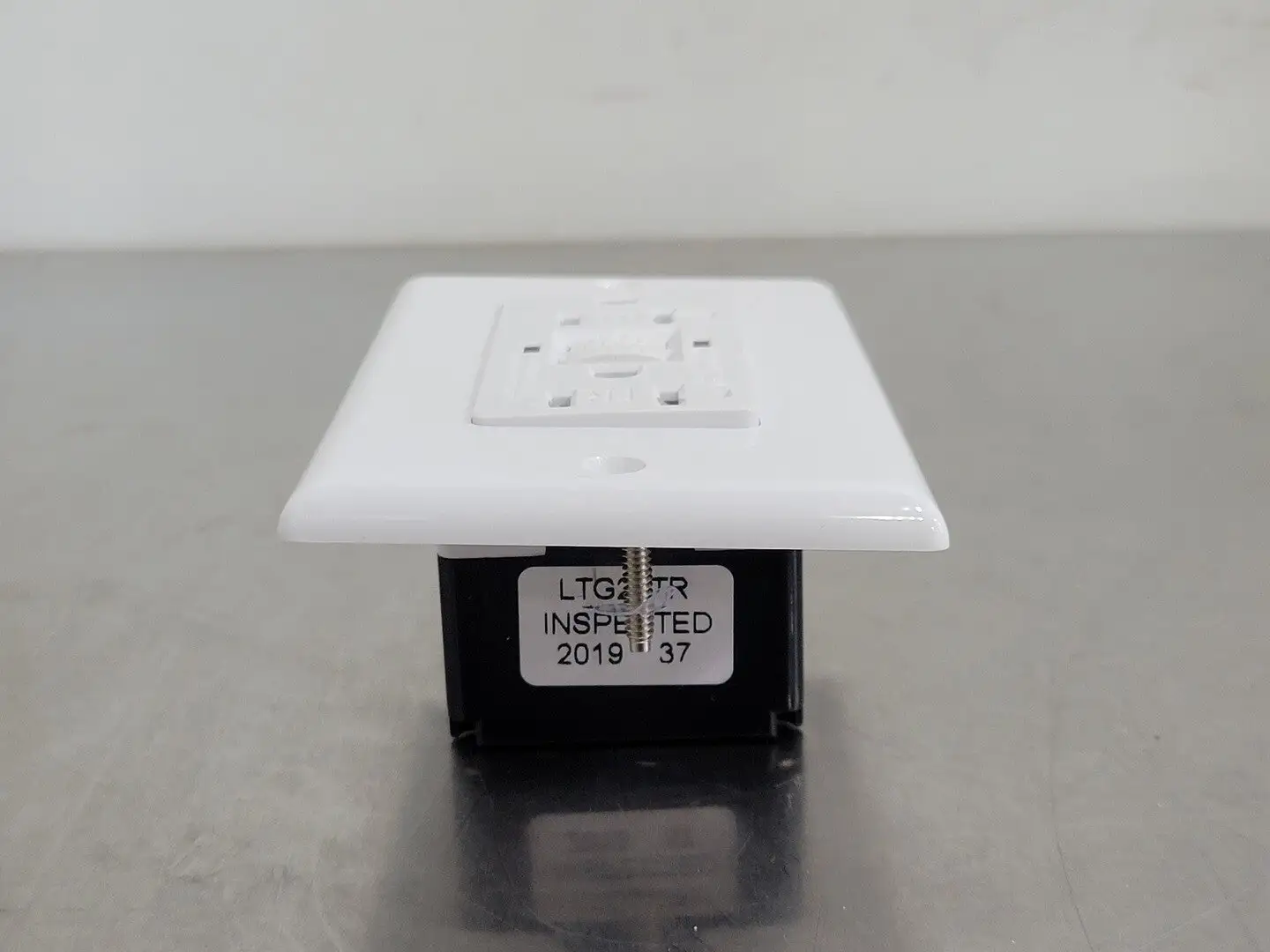 20 Amp TR GFCI Safety Outlet/Receptacle LTG20TR (Box of 10)