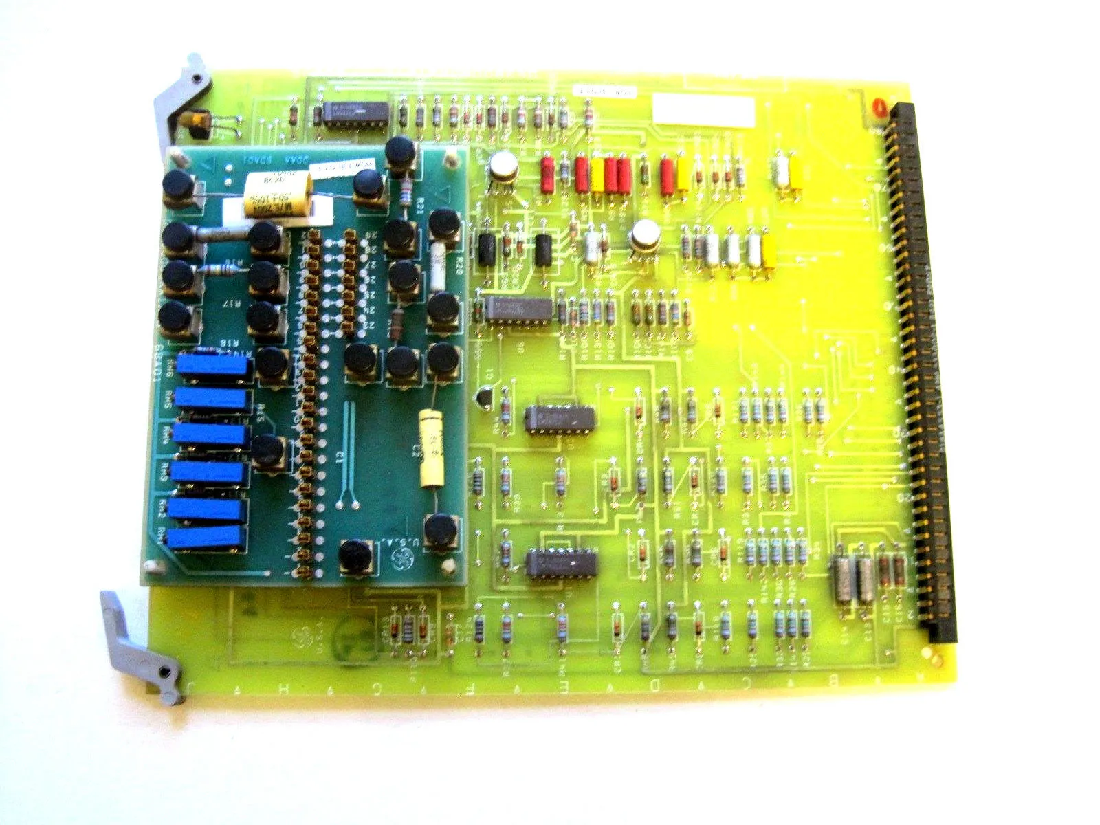 USED GENERAL ELECTRIC DS3800N0AA1F1D BOARD WITH DS3800D0AA1A1B
