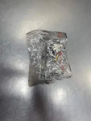 USED Amphenol 203/743-9272 CONNECTOR