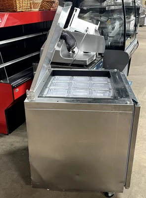 72-0379 Traulsen Self Contained Prep Table Cooler