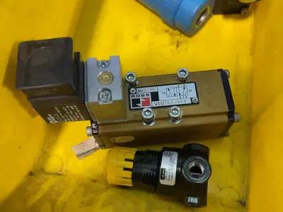 Smc, Ross, Parker Misc Valves