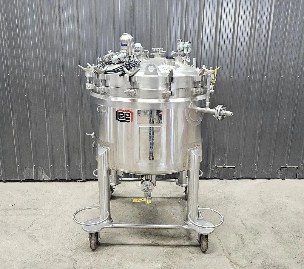 Used LEE INDUSTRIES INC. 400L DP Stainless Steel Tanks Quebec CA | Carter-Wilson Equipment Services #884558
