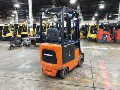 USED 2019 DOOSAN BC15S-5