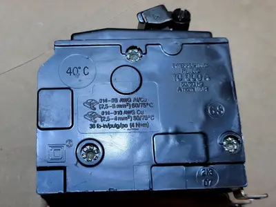 USED SQUARE D QOB215
