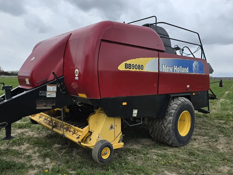 Used 2012 NEW HOLLAND BB9080 Square Balers Idaho US | Berry Machinery #983944