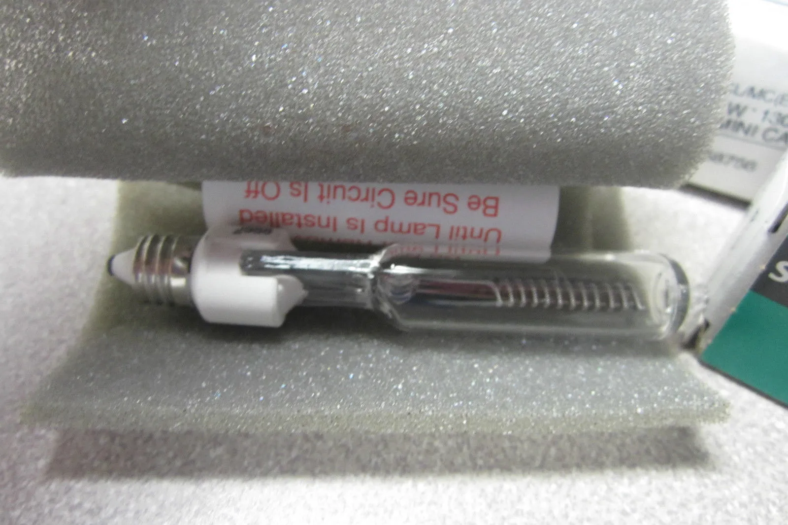 NEW SYLVANIA 58756 SUPER Q HALOGEN LIGHT BULB