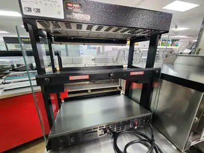 Used Hatco Used Hatco GRHW-1SGDS Food Warmer Heated Holding Merchandiser Display 120V 1330W Countertop Display Warmers Illinois US | Falcon Restaurant Supply #1376794