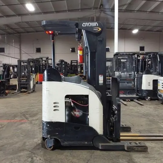 USED 2016 CROWN RR5725-45