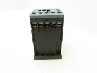 Siemens 3RT2015-1AF02 Contactor 7.5HP 3PH 575VAC 20A 2NC Lot of 6