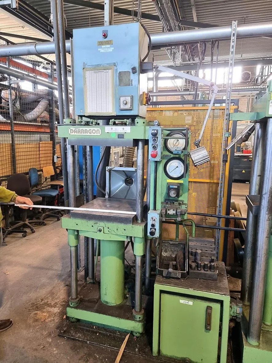 USED DARRAGON 30 TON