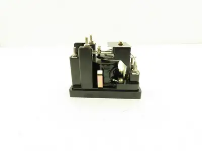 GE Hinged Armature Auxiliary Relay 12HGA14AL2 Double Throw 125VDC Coil