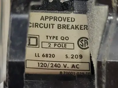 USED SQUARE D QO220