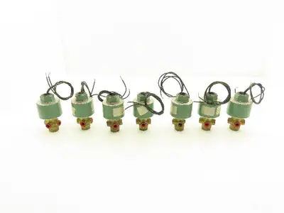 Asco Redhat 8320A86 Solenoid Valve 3 Way 40psi 1/4 NPT 120VAC Lot of 7