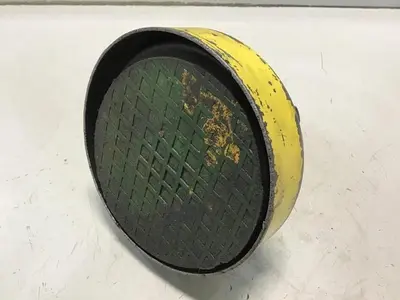 USED METAL FABRICATOR LEVELING PAD
