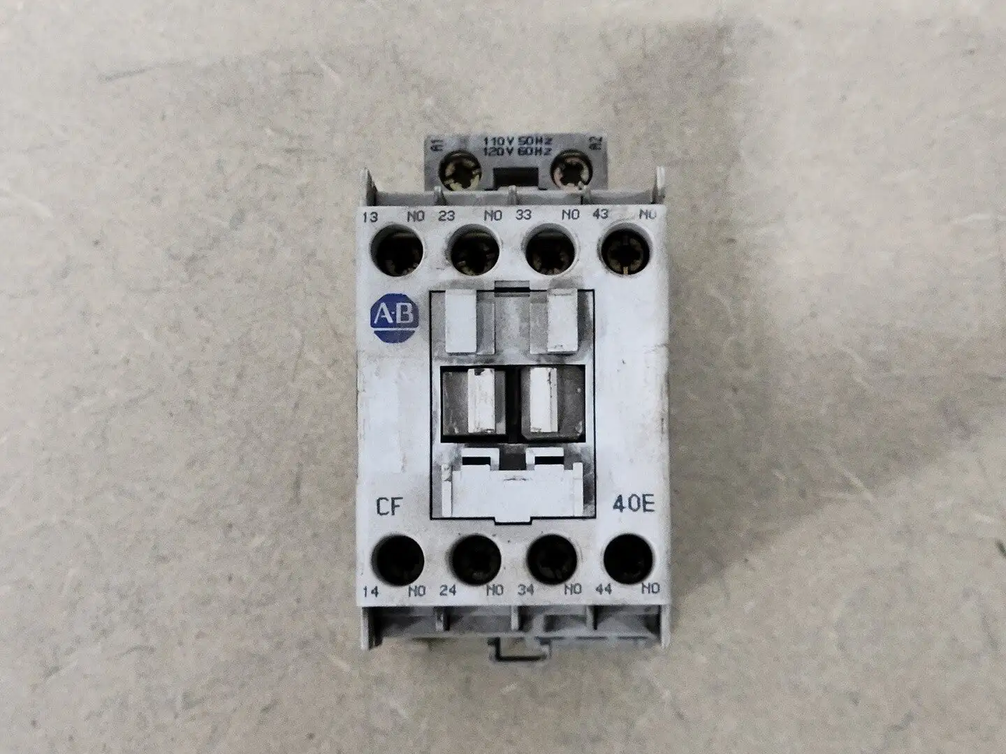 USED ALLEN BRADLEY 700-CF400*A