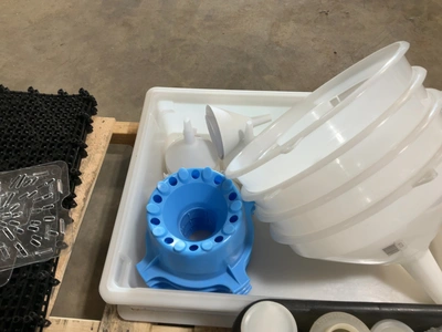 Used MIXED LOT OF PLASTIC RESTAURANT EQUIPMENT Restaurant Storage Containers Michigan US | Miedema Asset Management Group #1761523