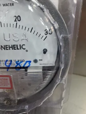 Dwyer Magnehelic W45AD CL Pressure Gauge, 0-30 INCHES OF WATER. 6B-11
