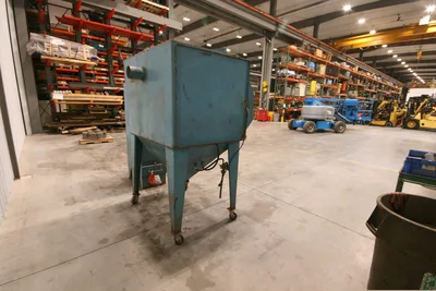 Universal Cleaning Sandblast Cabinet, 36″ x 36″