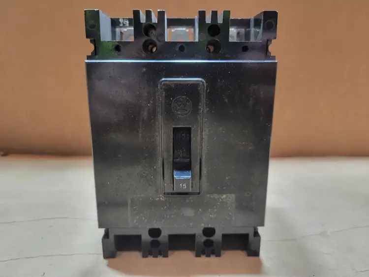 Used WESTINGHOUSE FB3015 Switchgears British Columbia CA | Lenmark #835723