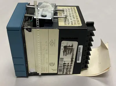 Used HONEYWELL DC200H-0-000-1D0000-0 Industrial Controls | Surplus Asset Holdings #1219589