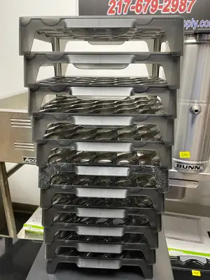 New | in-Stock JEVO Used JEVO Commercial Automatic Jello Shot Bar Machine, Cooler and Accessories -Shir Beverage Dispensers Illinois US | Falcon Restaurant Supply #1376425