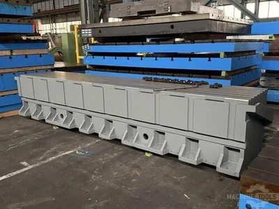 USED 2001 CORREA ANAYAK Box & Drill Tables