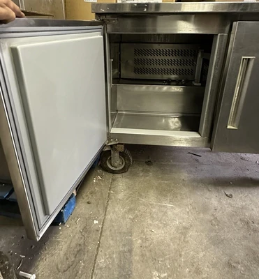 174-0096 Edesa EDUR-48 48” Undercounter Self Contained Cooler