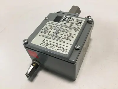 USED SQUARE D GFW-2