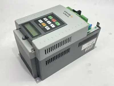 USED CERUS TITAN P SERIES AC DRIVE 3-PHASE 3HP 480V 9.6KVA